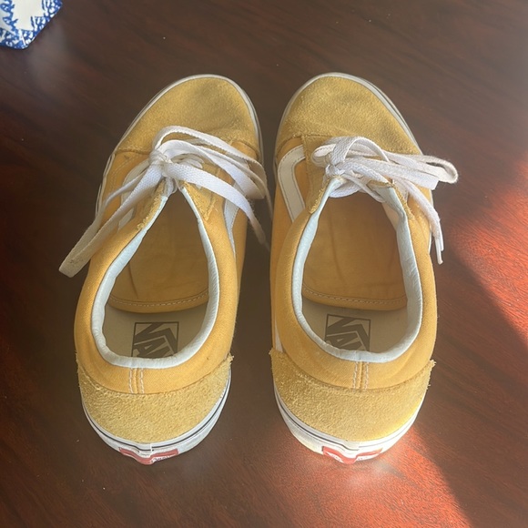 Yellow vans - Picture 3 of 5